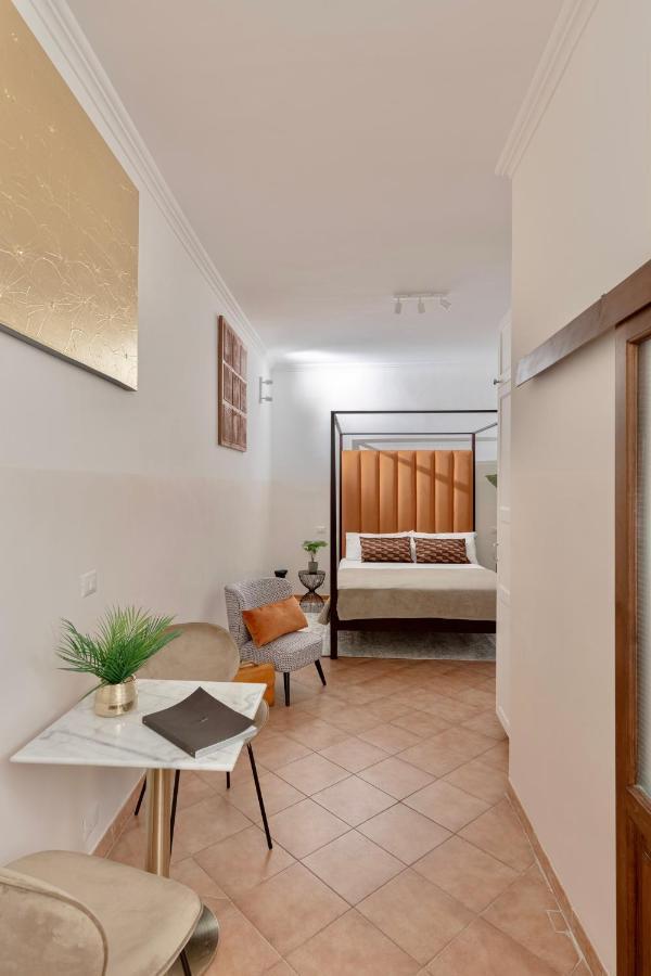 A World Aparts - 21 T. Argentina Roma Exterior foto
